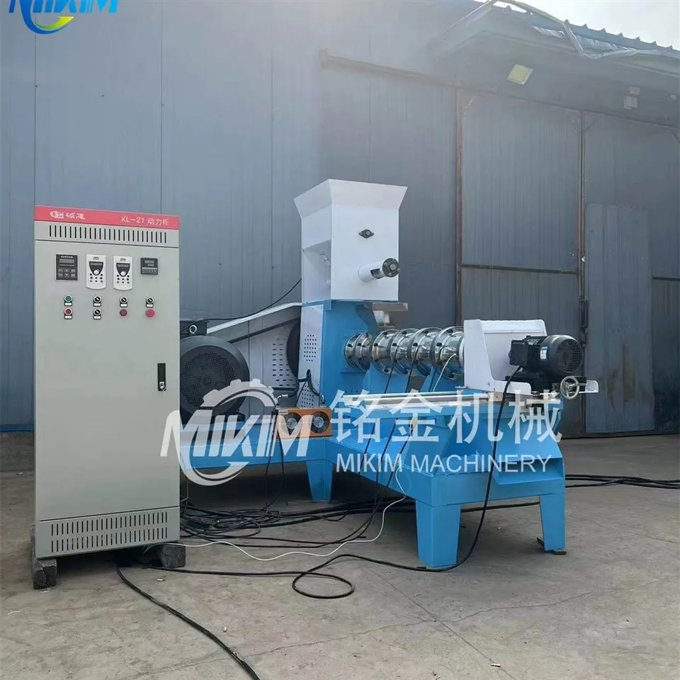 Plovoucí stroj na výrobu krmiva pro ryby